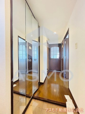 【玄関】 | ロイヤルコート生江