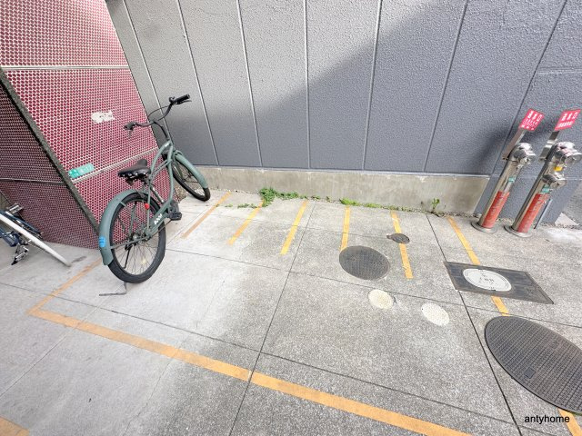 ZEUS桜川プレミアムの駐車場
