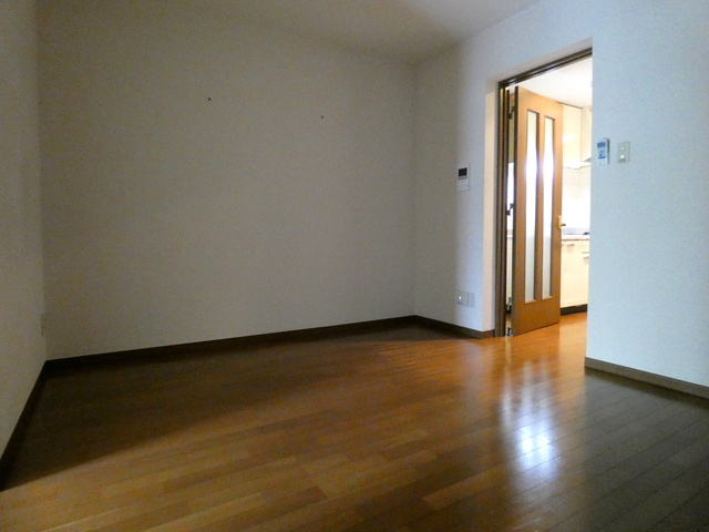 ヴェルドミール桜上水の居間・リビング