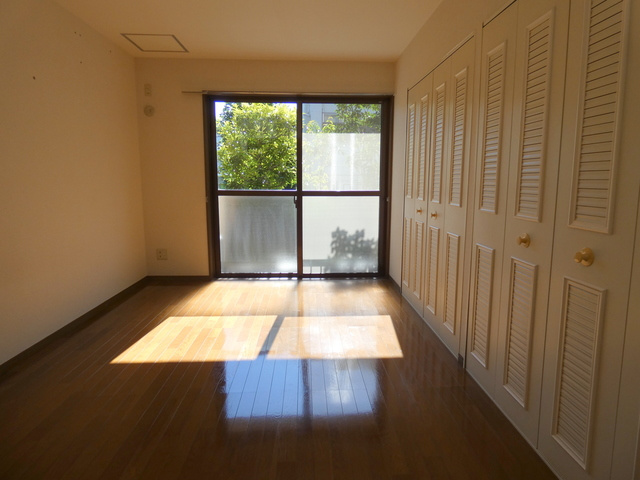 ヴェルドミール桜上水の居間・リビング