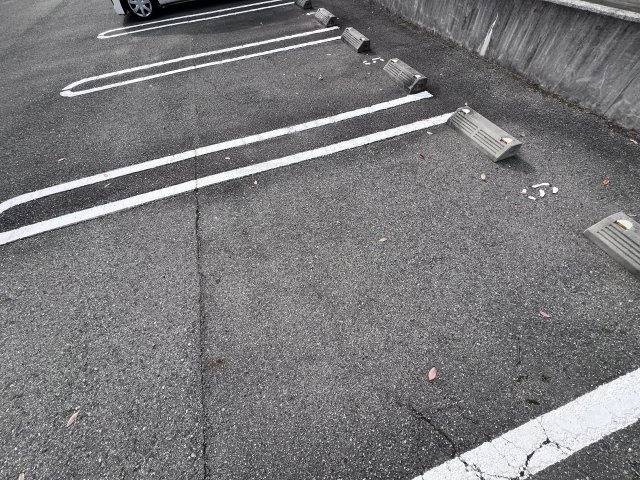 神戸市北区道場町日下部のアパートの駐車場