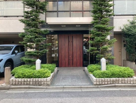 AXIS若松町のエントランス