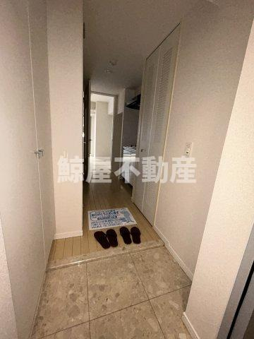CITY SPIRE新富町の玄関