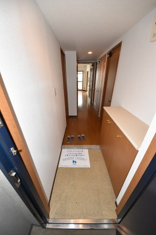 グラマシー立売堀の玄関