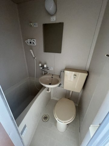 津山市山北　アパートの浴室