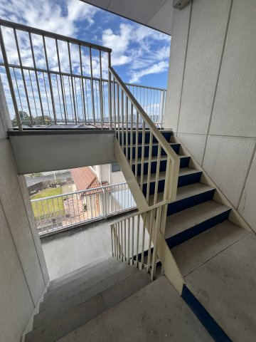 津山市山北　アパートのその他|階段