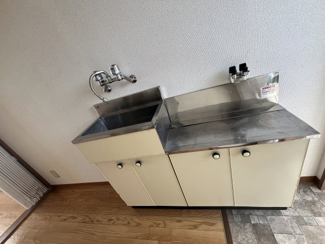 津山市山北　アパートのキッチン