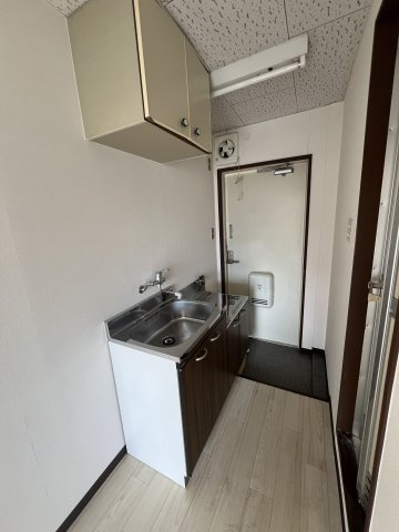 津山市山北　アパートのキッチン