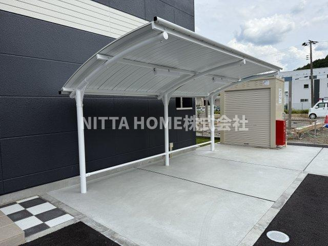 Ａｌｗａｙｓ　蓮のエントランス|屋根付きの駐輪場は無料です☆彡