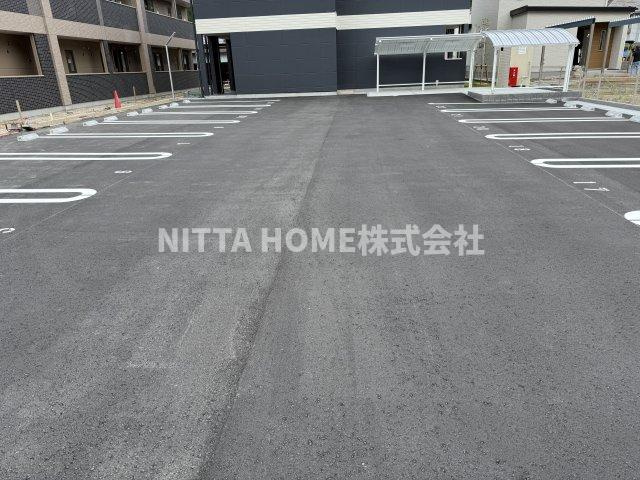 Ａｌｗａｙｓ　蓮の駐車場|敷地内に駐車場も完備◆