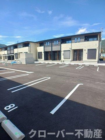 ベルエア国分寺Ｃの駐車場