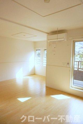 マウントビューオリーブの居間・リビング