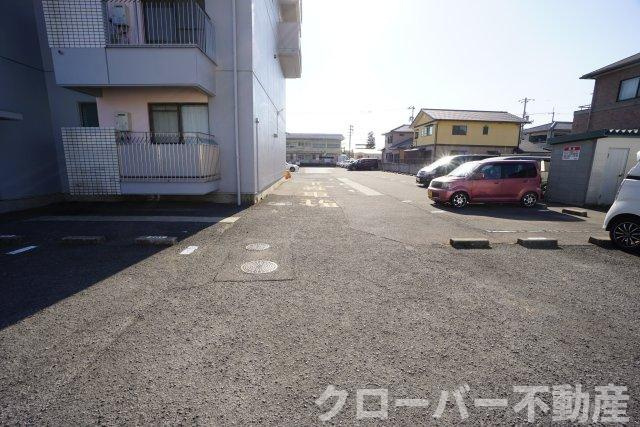 シルキーハイムの駐車場