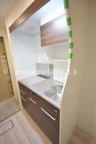 セレニテ難波プリエのキッチン