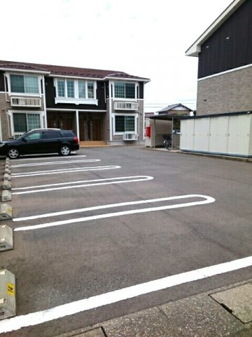 ハミング　ライフ　Ⅰの駐車場