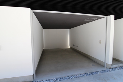 【駐車場】 | La Luce | 駐車場に車を止められます