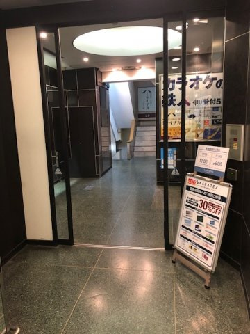 銀座ファゼンタビルのエントランス