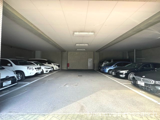 レクセル青戸の駐車場|【駐車場】
