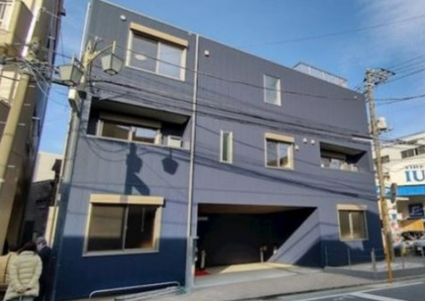 エスパシオ‐キューブルーの外観