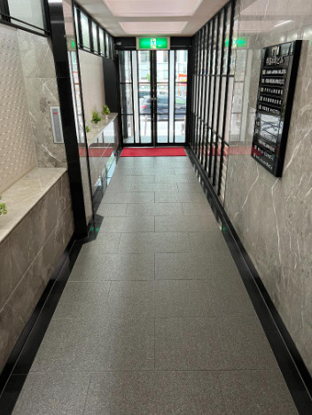 大阪市中央区瓦町１丁目の店舗事務所のロビー