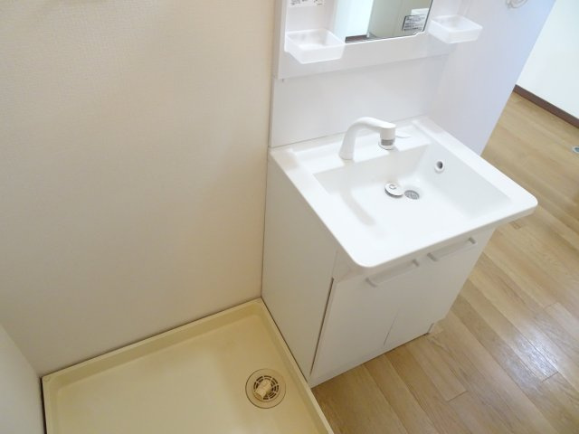 メゾン本戸Bの独立洗面台|イメージ写真