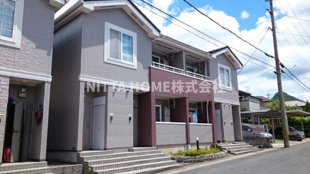 ガルテン　ヒューゲルⅡの外観|角部屋で南向きの最上階で日当たり良好です◎