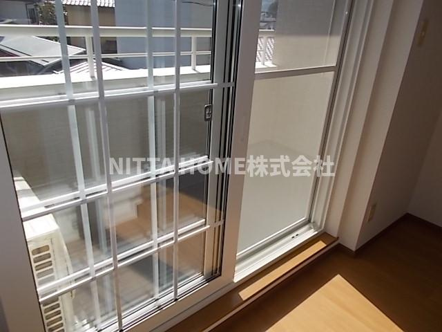 ガルテン　ヒューゲルⅡのバルコニー|日当たりの良いバルコニーですよ！！