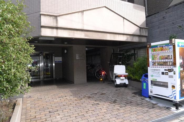 ステージファースト代々木のエントランス