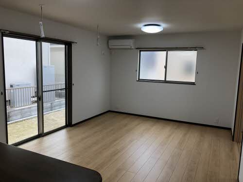 光市室積新開２丁目貸家の居間・リビング