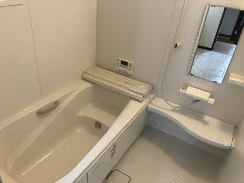 光市室積新開２丁目貸家の浴室