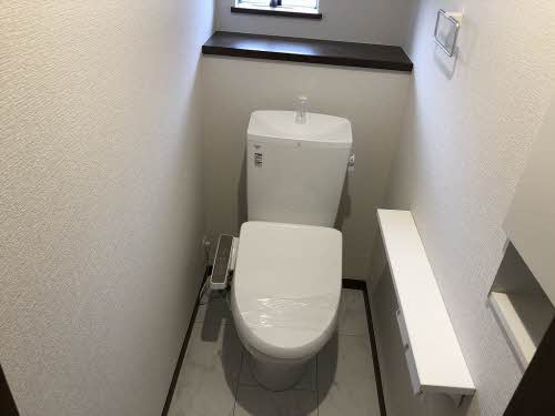 光市室積新開２丁目貸家のトイレ