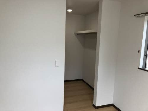 光市室積新開２丁目貸家の収納