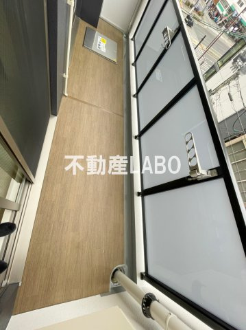 エステムコート難波Ⅵエントのバルコニー