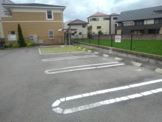 ここるガーデンの駐車場