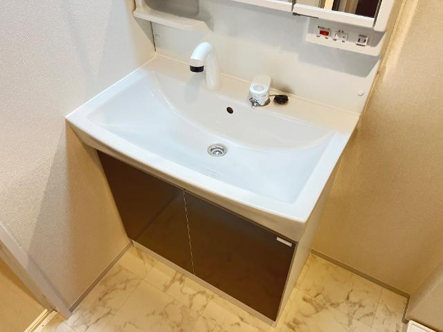 Moon stone（ムーン　ストーン）の独立洗面台|洗面