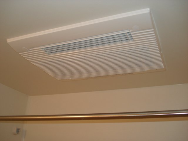 メルヴェールの浴室|浴室乾燥機