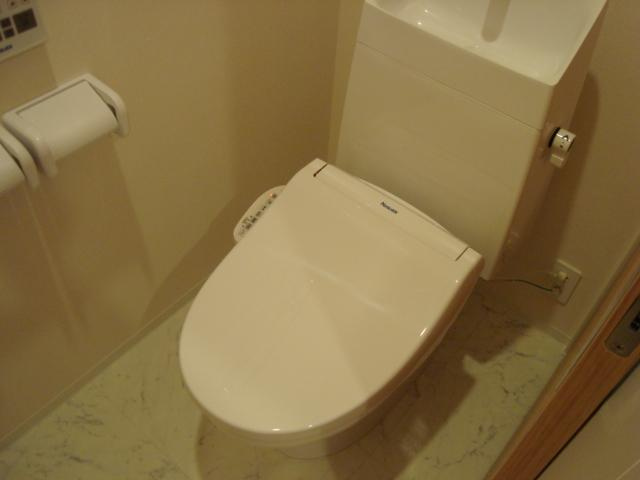 フォレストヴィラのトイレ|シャワー付トイレ