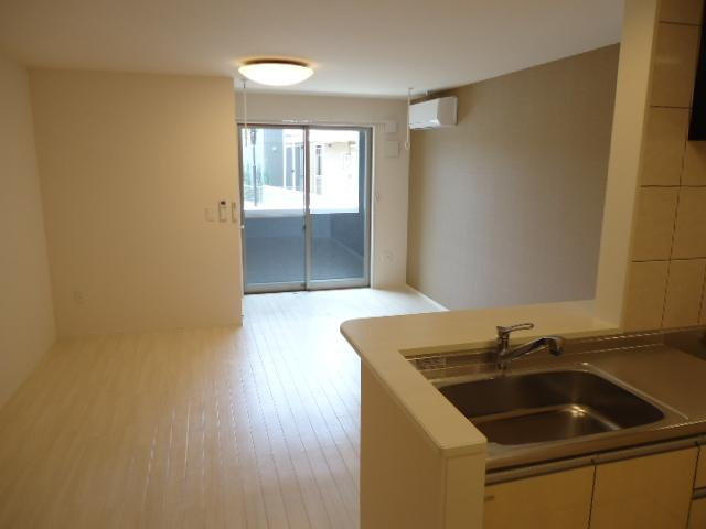 Allez Crest Neo（アレ　クレスト　ネオ）の内装|リビング