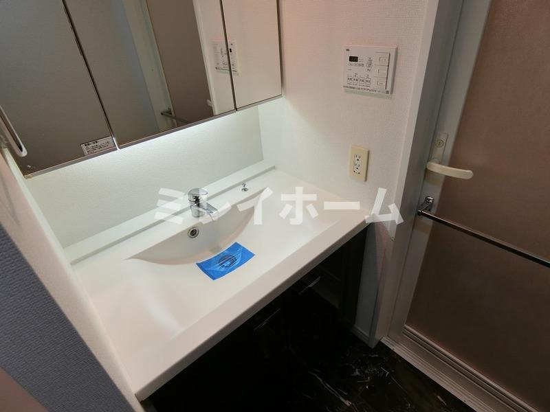 クロスレジデンス蒲田の洗面所