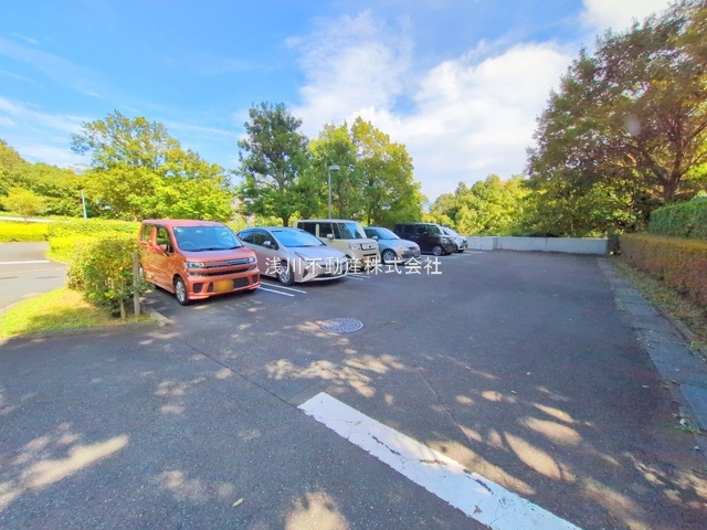 南大沢学園一番街１号棟の駐車場|～駐車場空き要事前確認～