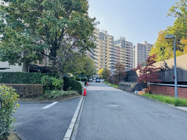 南大沢学園一番街１号棟の周辺|～自然との調和がとれている、景観の良いマンションです～