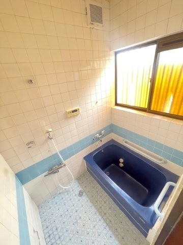 新座市大和田５丁目の一戸建ての浴室