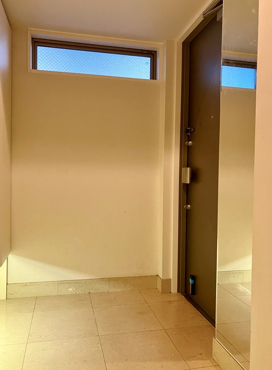 ルフォン世田谷の玄関