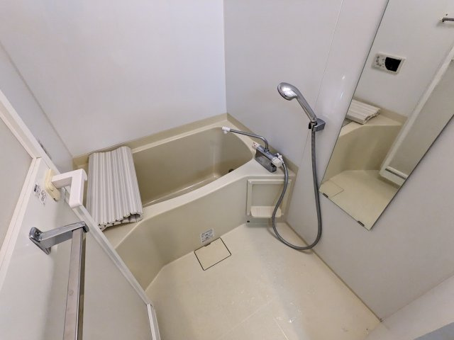 ガーデン荏原中延の浴室