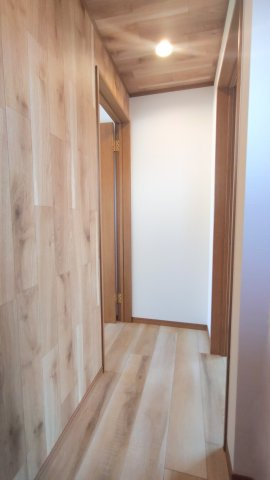 東大阪市高井田西1丁目　中古戸建の内装|3階廊下