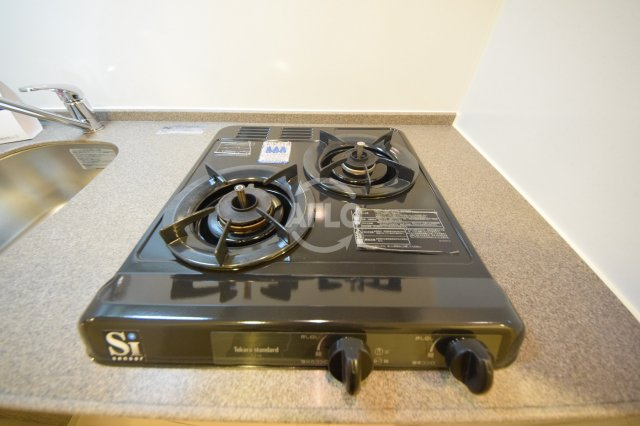 コンフォリア心斎橋ＥＡＳＴのキッチン|コンフォリア心斎橋ＥＡＳＴ　二口コンロ