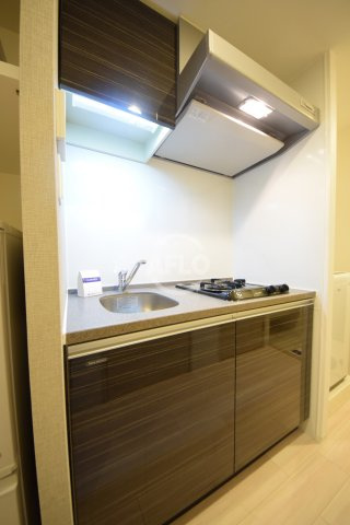 コンフォリア心斎橋ＥＡＳＴのキッチン|コンフォリア心斎橋ＥＡＳＴ　ガス2口コンロシステムキッチン