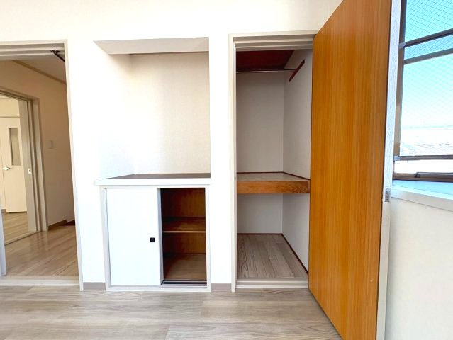 峰塚マンションの収納
