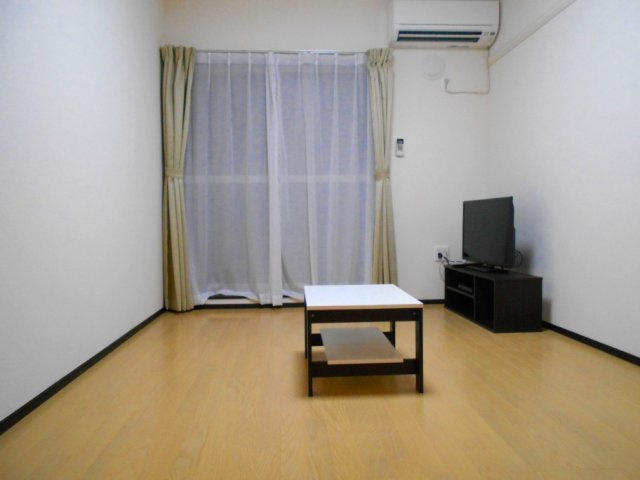 レオネクストブラウニー国立の居間・リビング