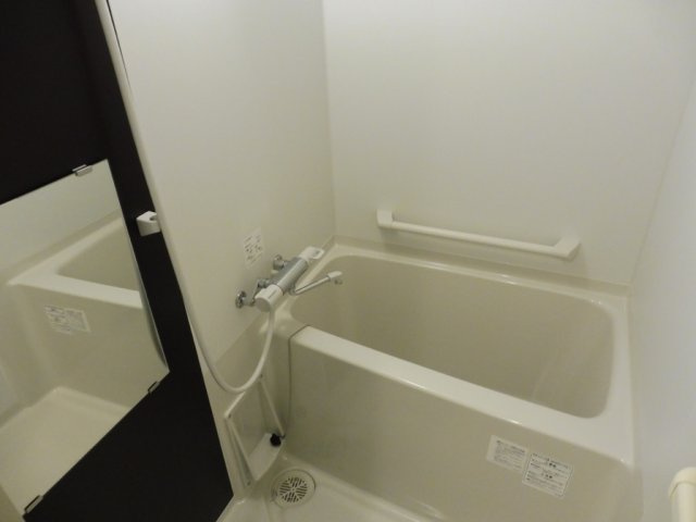 クレイノフロレゾン立川の浴室